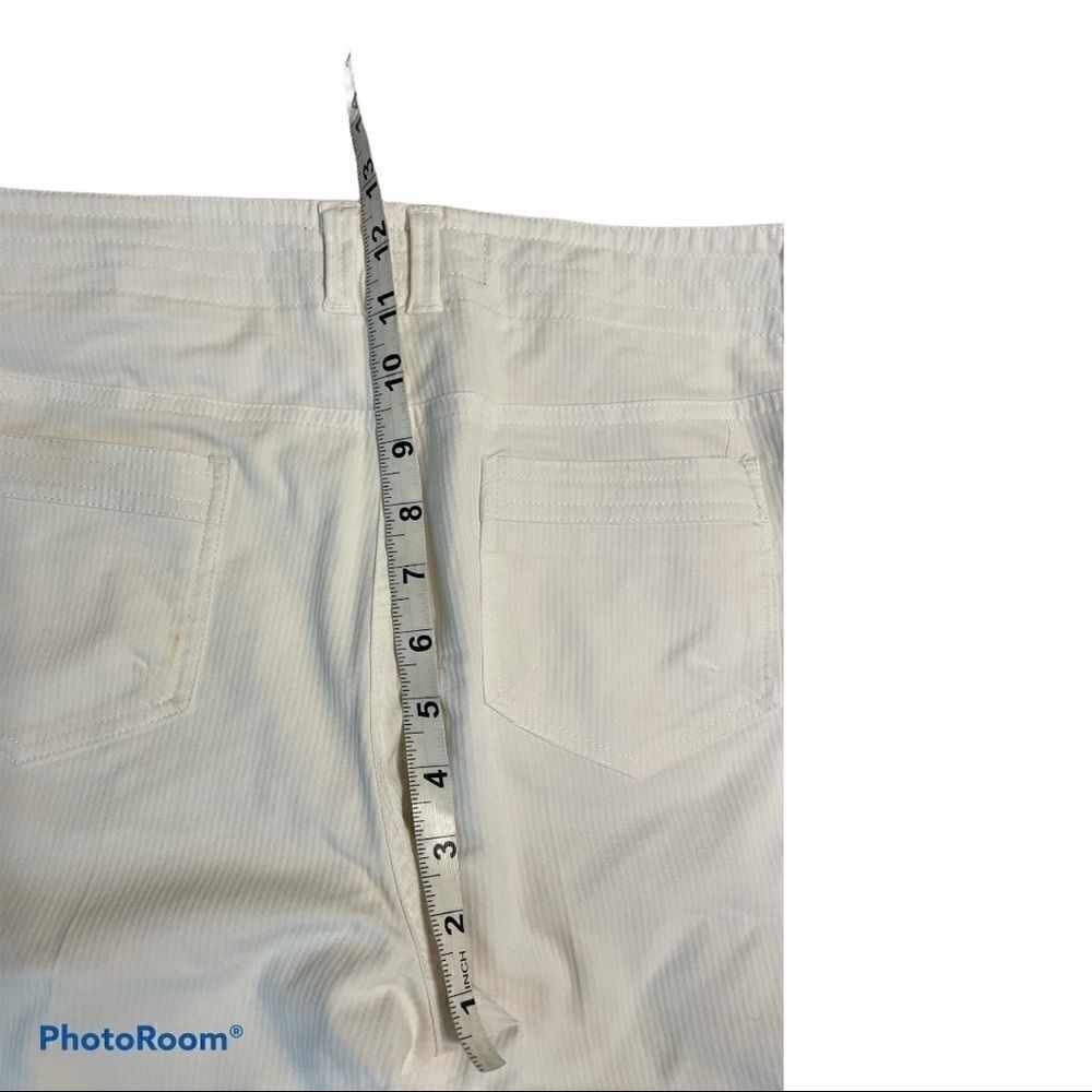 Sharagano Studio Tailored White Bermuda Shorts size 12 - Picture 6 of 8